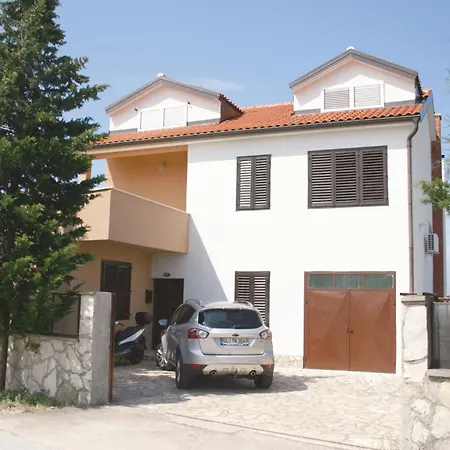 Apartment With A Parking Space - 5122