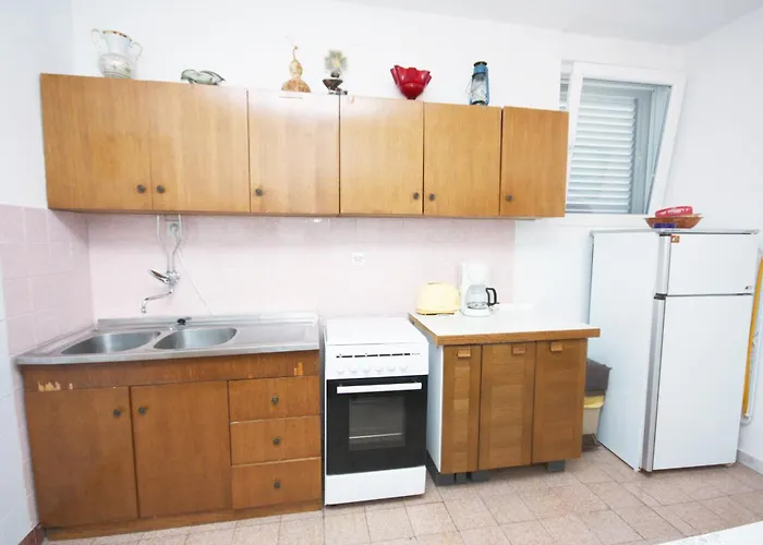 With A Parking Space - 5122 Apartamento Murter