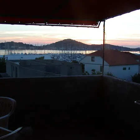 With A Parking Space - 5122 Апартаменты