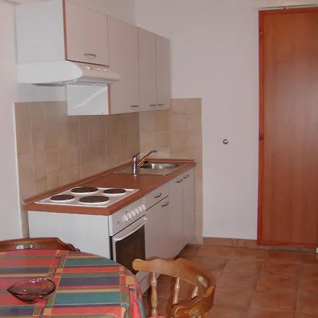 With A Parking Space - 5122 Муртер