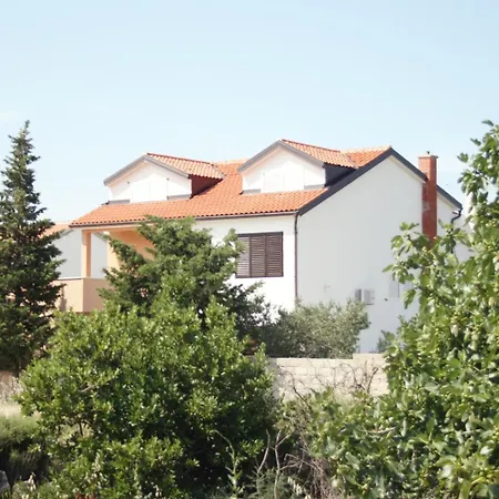 With A Parking Space - 5122 Апартаменты